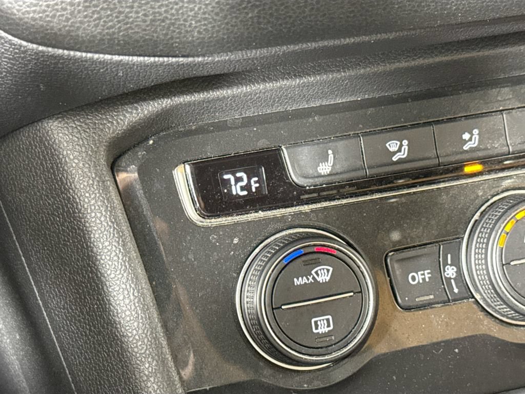 Used 2018 Volkswagen Tiguan SE AWD/4WD image 19