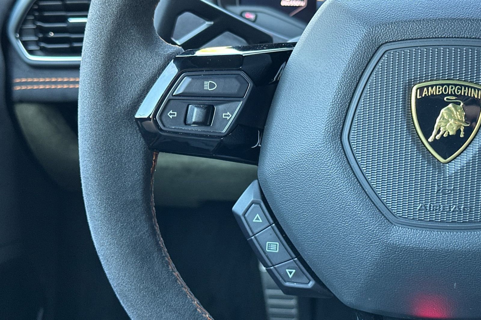 Used 2024 Lamborghini Huracan Sterrato image 29