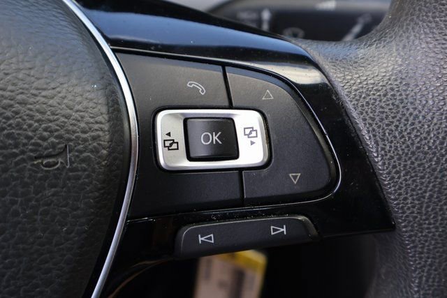 Used 2016 Volkswagen Passat 1.8T S image 21