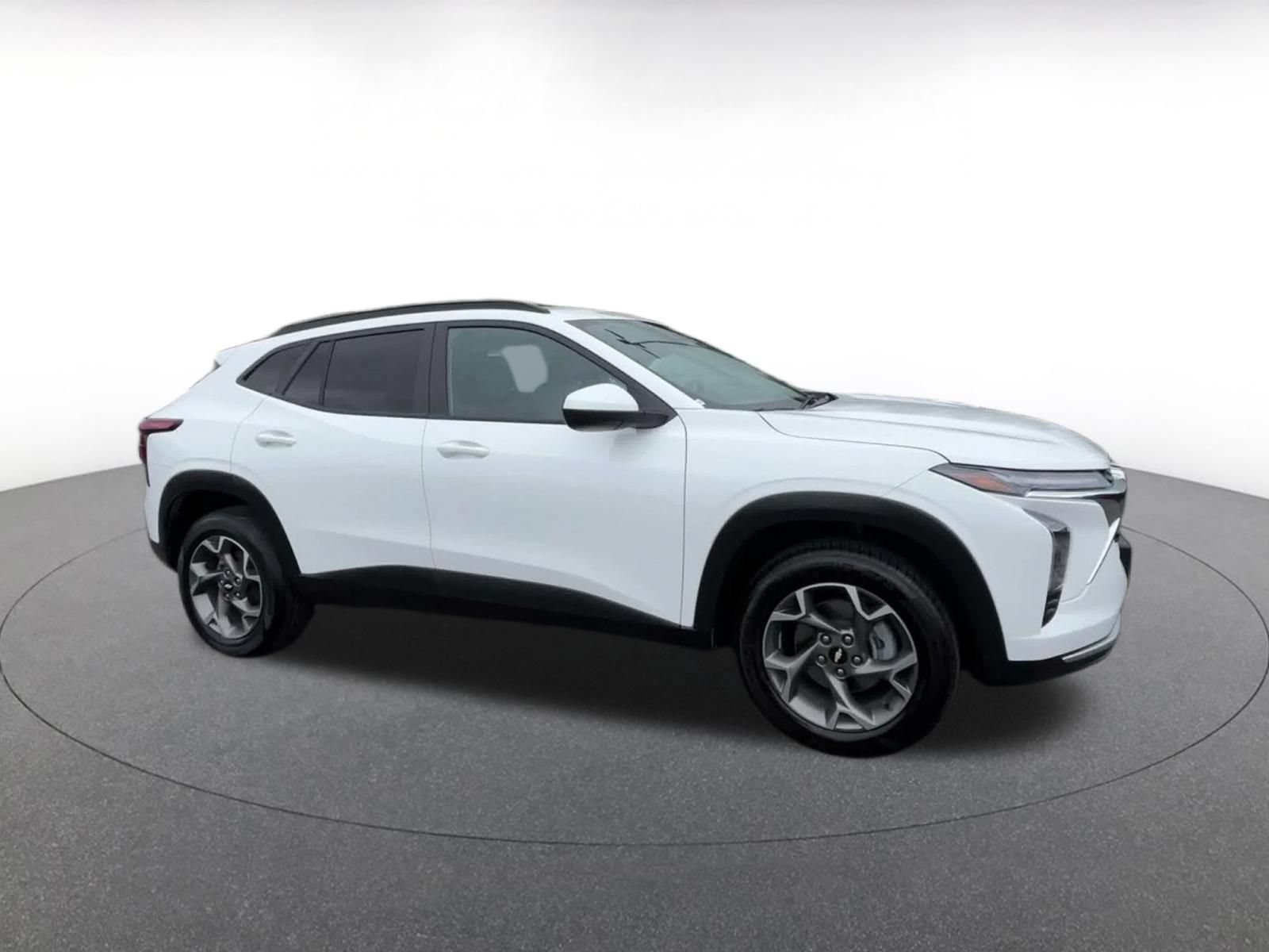 Used 2025 Chevrolet Trax LT FWD video 2