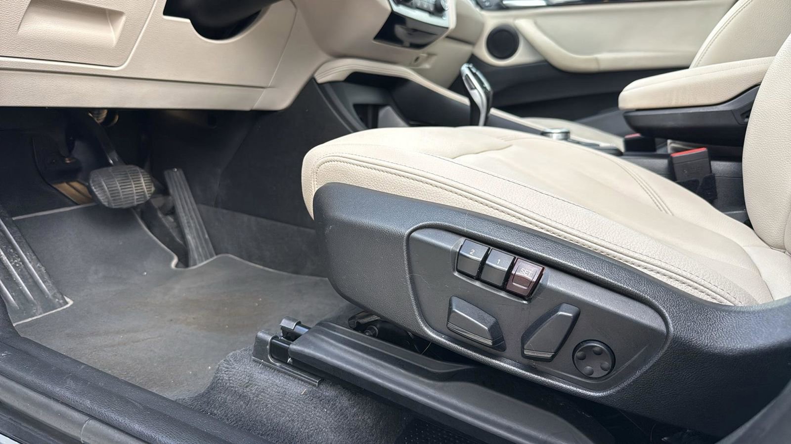 Used 2021 BMW X1 sDrive28i w/ Convenience Package image 11