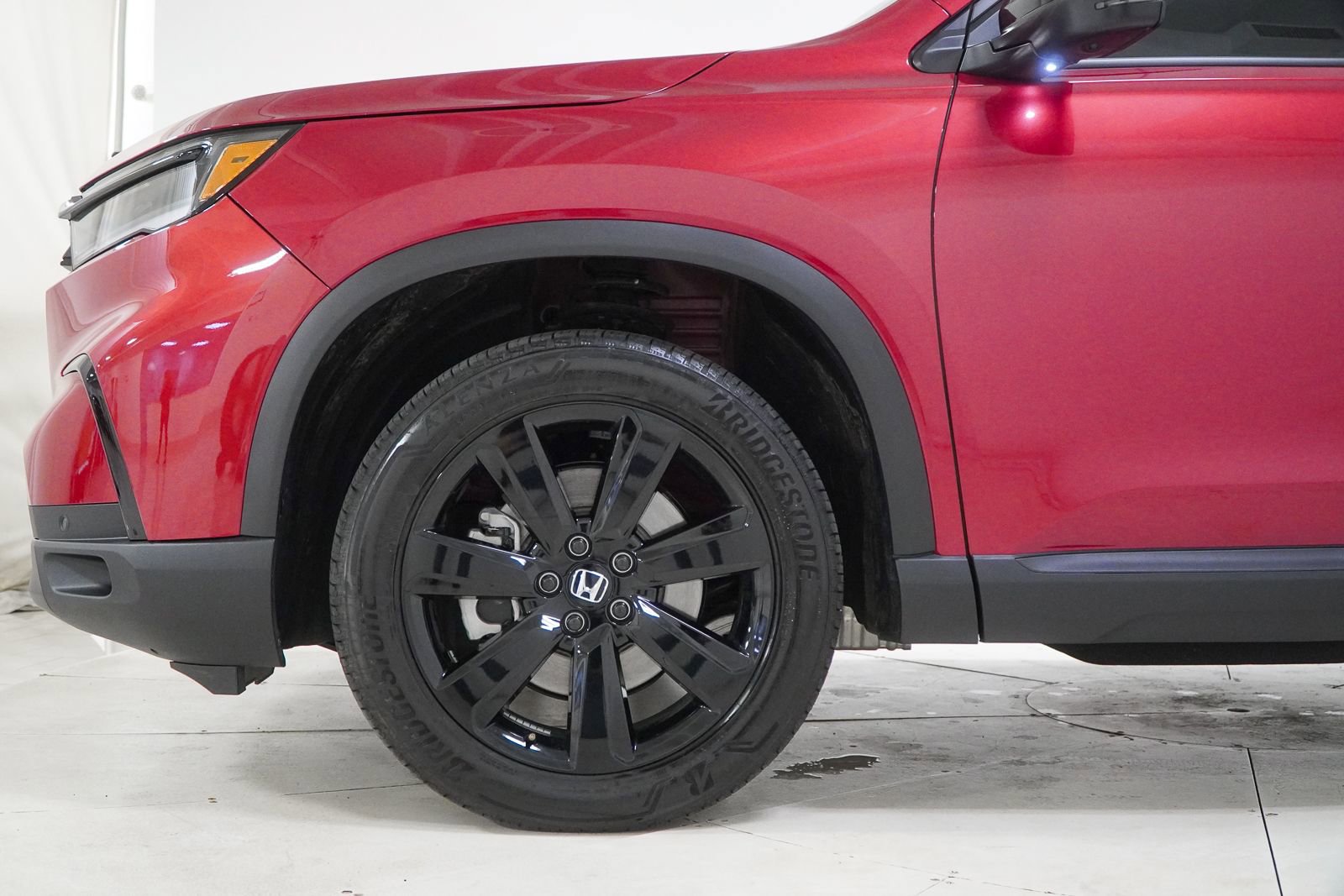 Certified 2025 Honda Pilot Black Edition image 20
