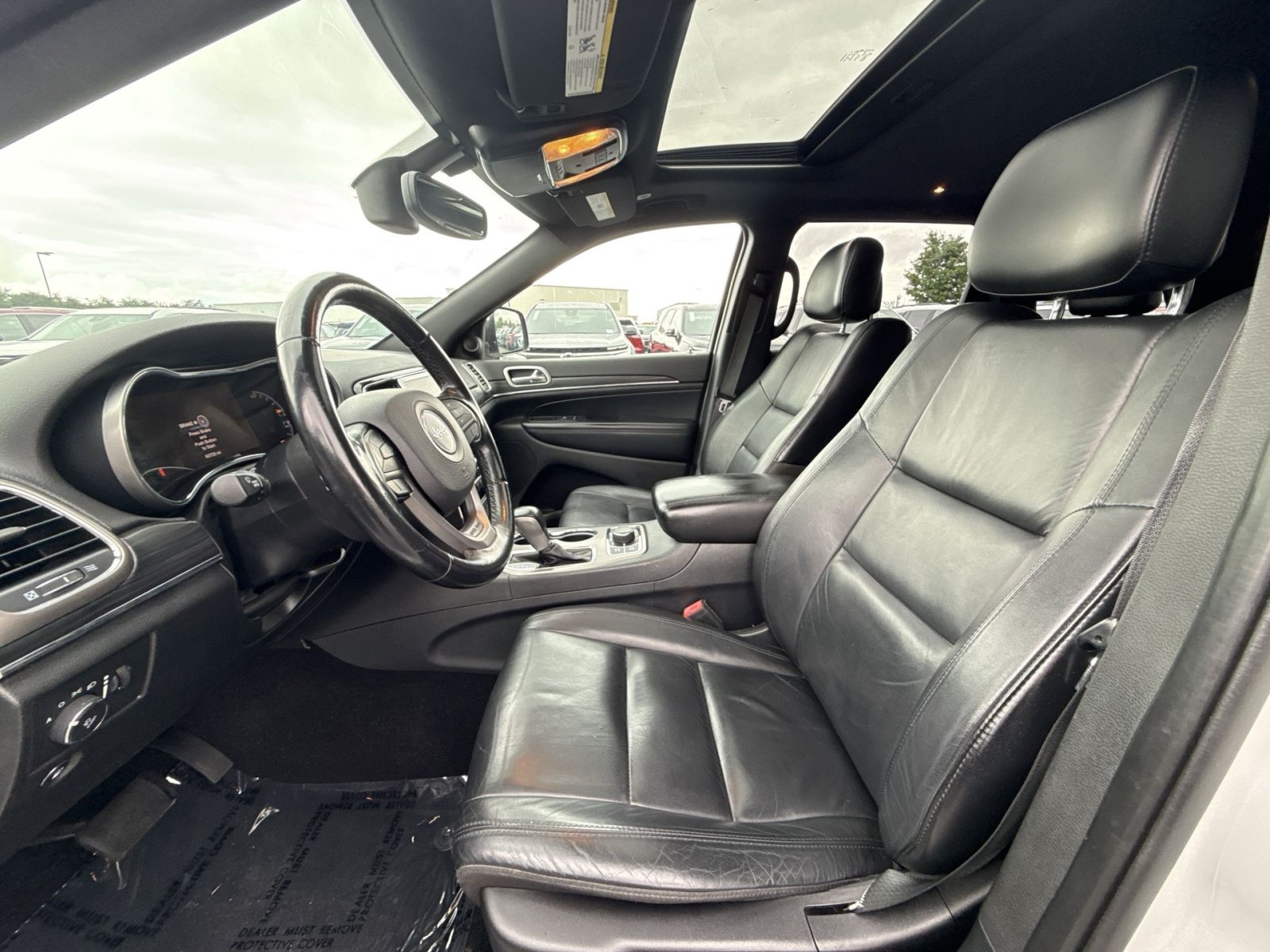 Used 2019 Jeep Grand Cherokee Limited AWD/4WD image 14