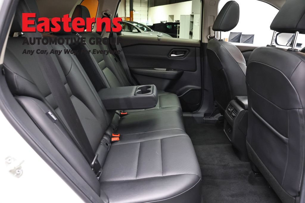 Used 2023 Nissan Rogue SV w/ SV Premium B Package AWD/4WD image 24