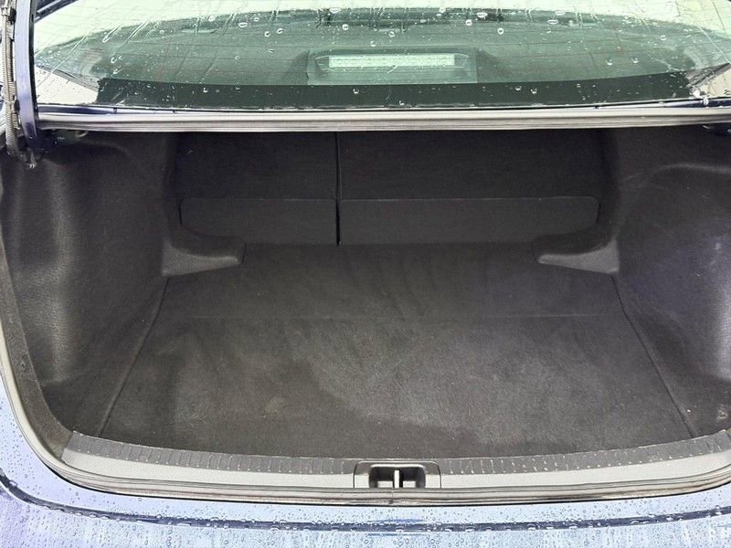 Used 2022 Toyota Corolla LE image 9