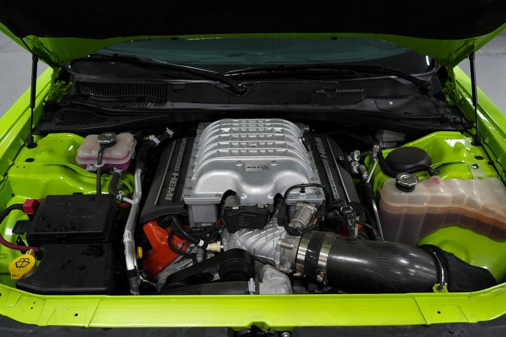 Used 2015 Dodge Challenger SRT Hellcat image 33