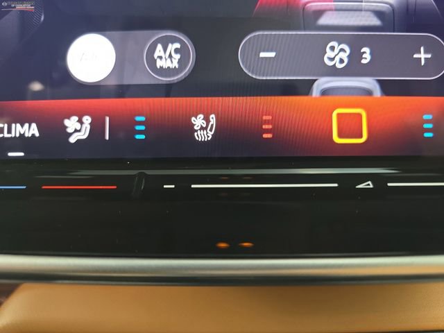 Used 2025 Volkswagen ID. Buzz Pro S Plus image 36