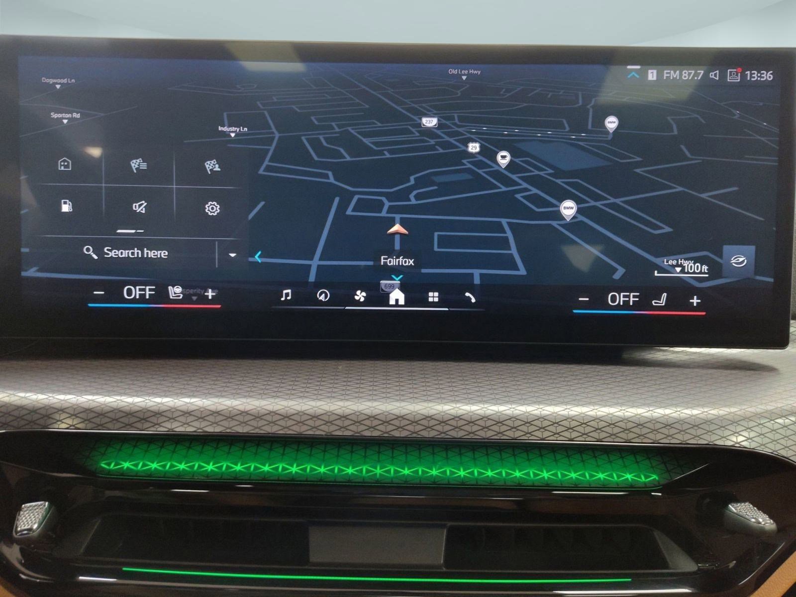 Used 2025 BMW 330i xDrive Sedan w/ M Sport Package image 22