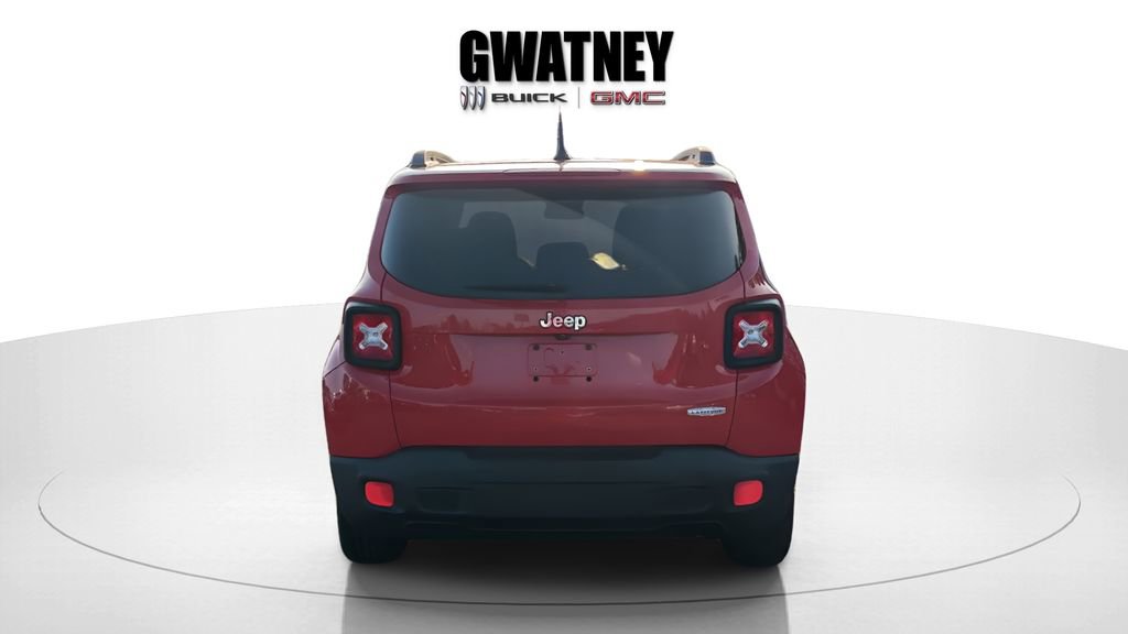 Used 2017 Jeep Renegade Latitude image 4