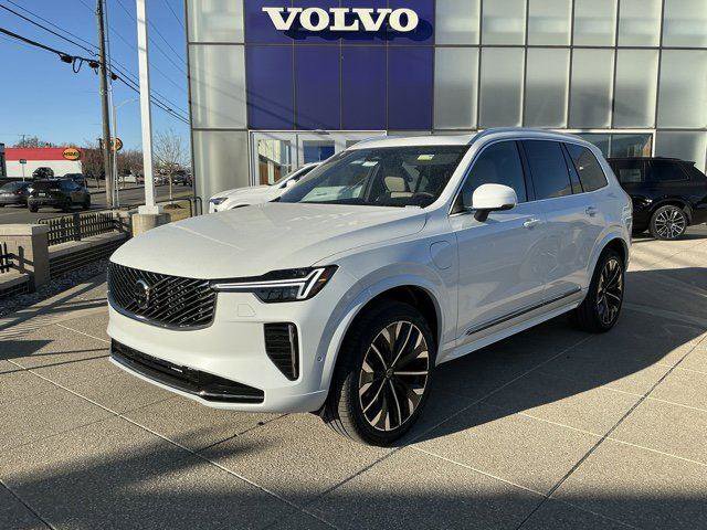 New 2026 Volvo XC90 T8 Plus w/ Protection Package Premier AWD/4WD image 2