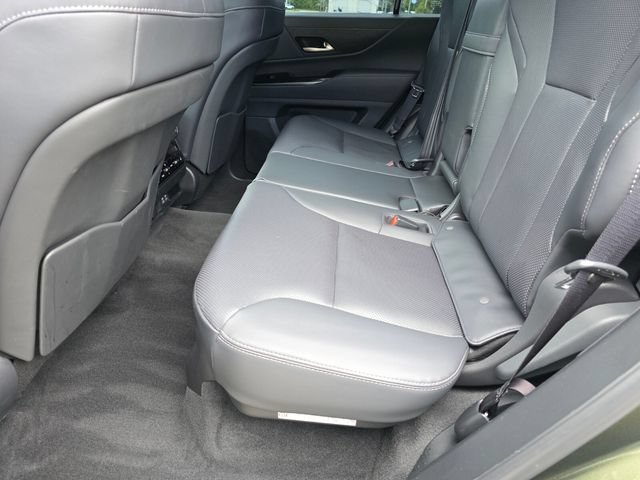 Used 2024 Lexus LX 600 4WD w/ Premium Package image 19