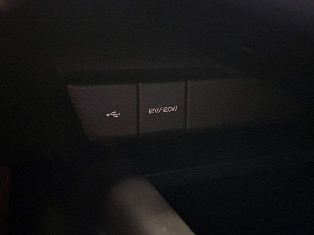 Used 2022 Toyota Camry SE image 15