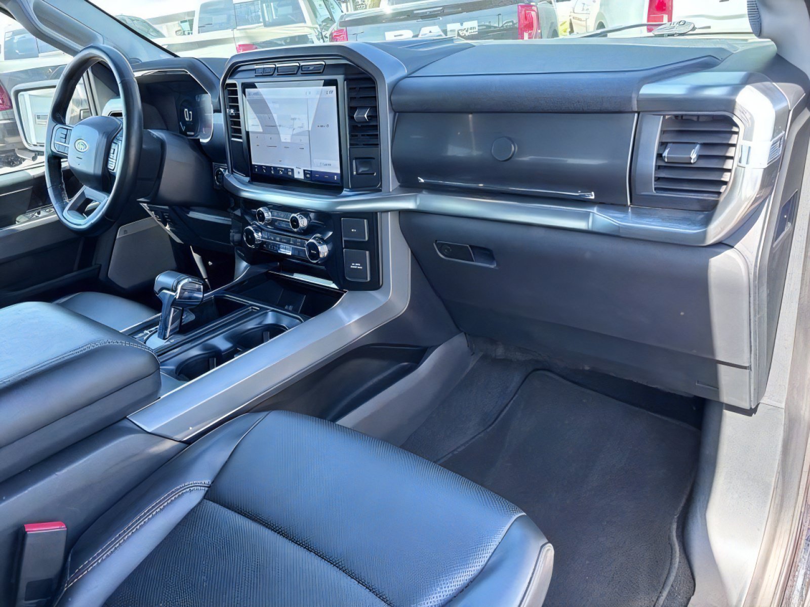 Used 2023 Ford F150 Lariat RWD image 11