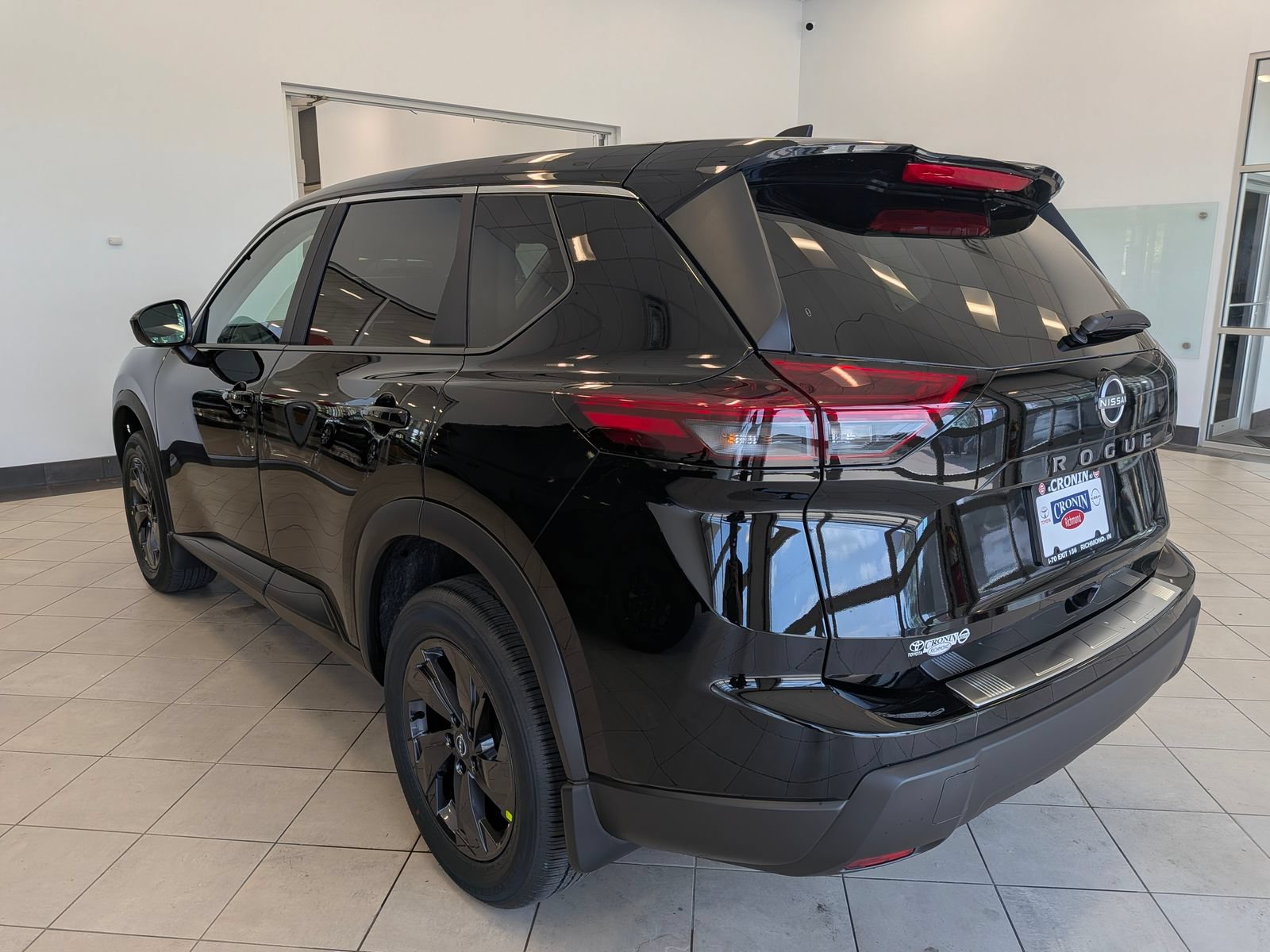 New 2026 Nissan Rogue SV FWD image 5