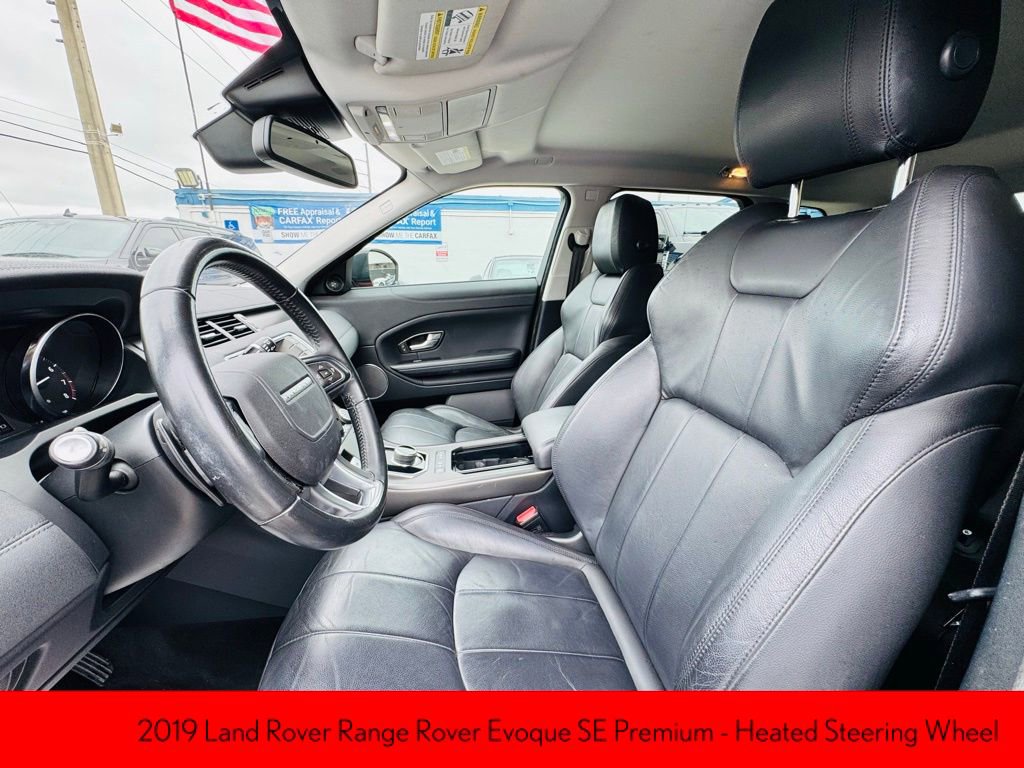 Used 2019 Land Rover Range Rover Evoque SE Premium image 12
