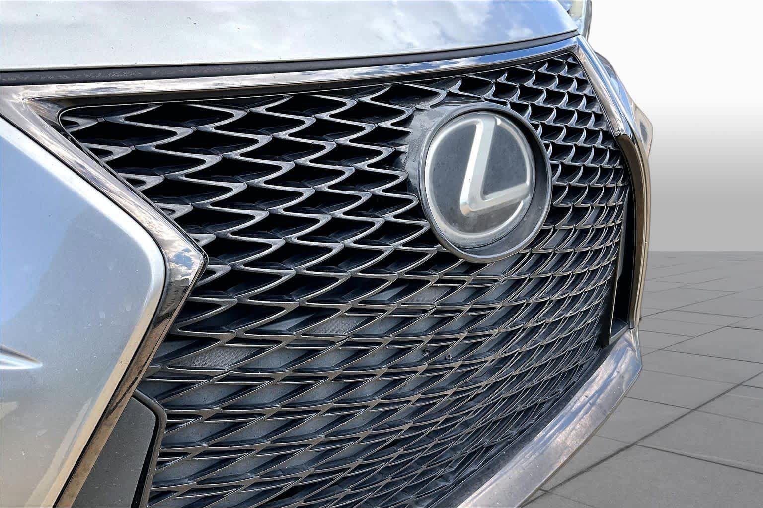 Used 2017 Lexus IS 200t F Sport w/ F Sport Package RWD image 29