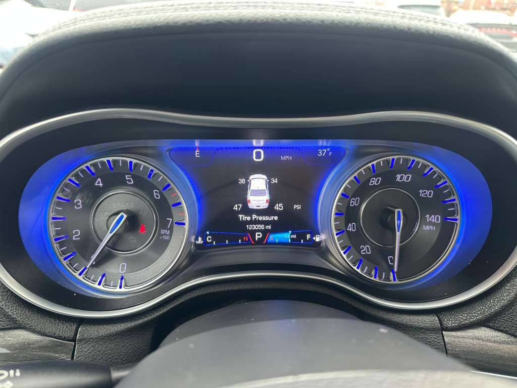 Used 2018 Chrysler 300 Touring w/ Sport Appearance Package RWD image 15