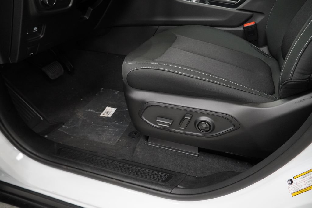 New 2027 Jeep Grand Cherokee Laredo AWD/4WD image 29