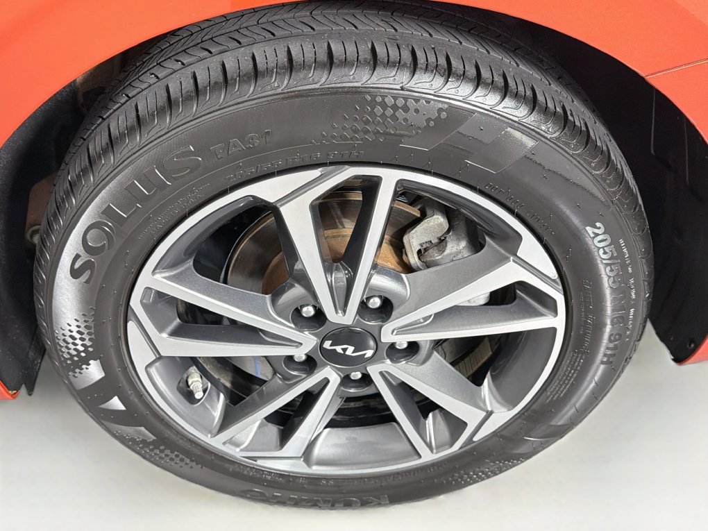 Used 2022 Kia Forte LXS FWD image 32