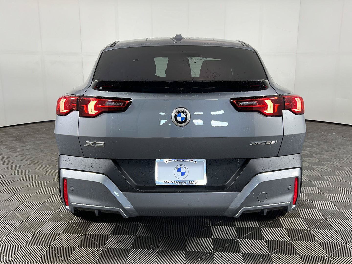 New 2026 BMW X2 xDrive28i w/ Convenience Package AWD/4WD image 3