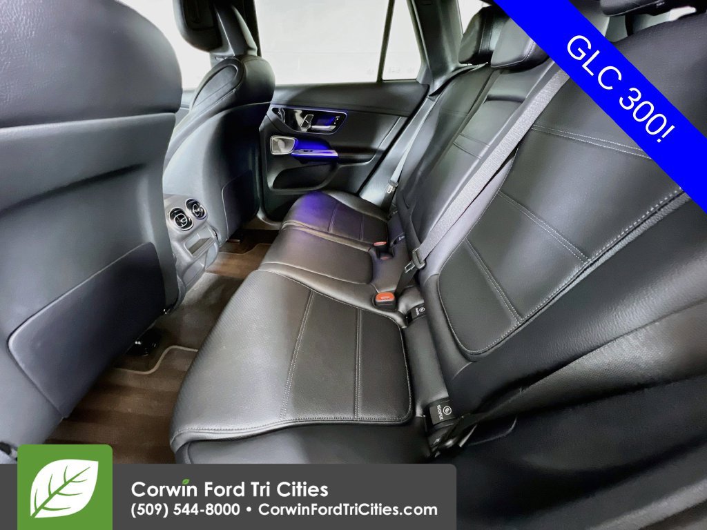 Used 2023 Mercedes-Benz GLC 300 4MATIC image 30