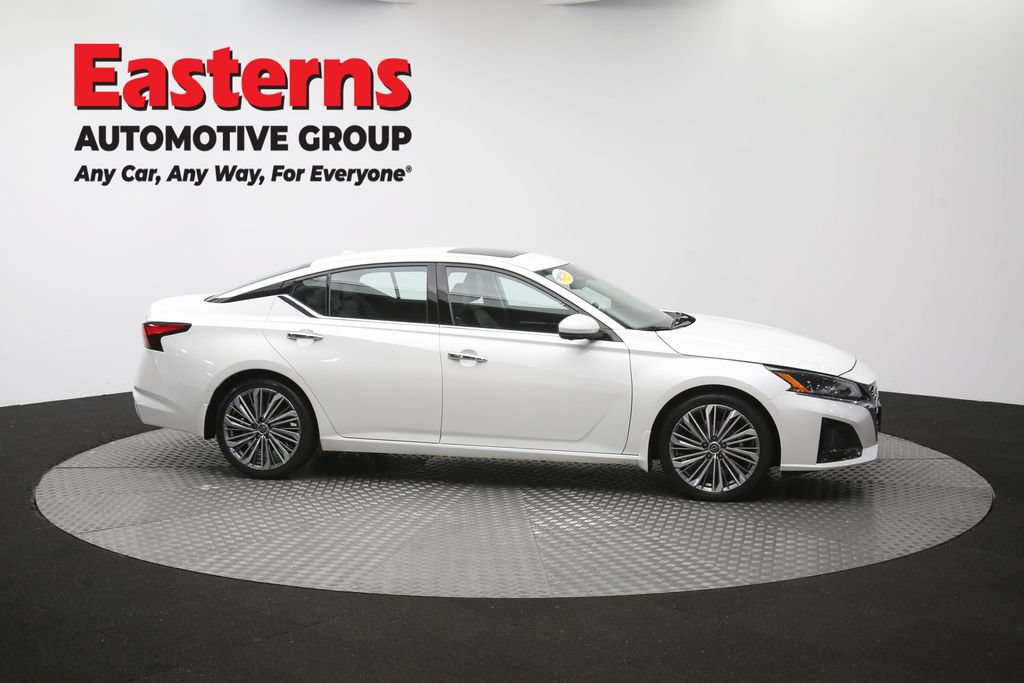 Used 2023 Nissan Altima 2.5 SL FWD image 48