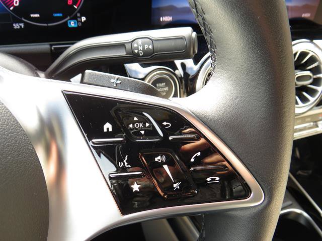 Used 2025 Mercedes-Benz GLA 250 4MATIC image 11