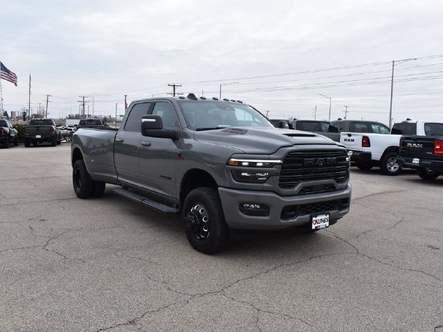 New 2026 RAM 3500 Laramie AWD/4WD image 11