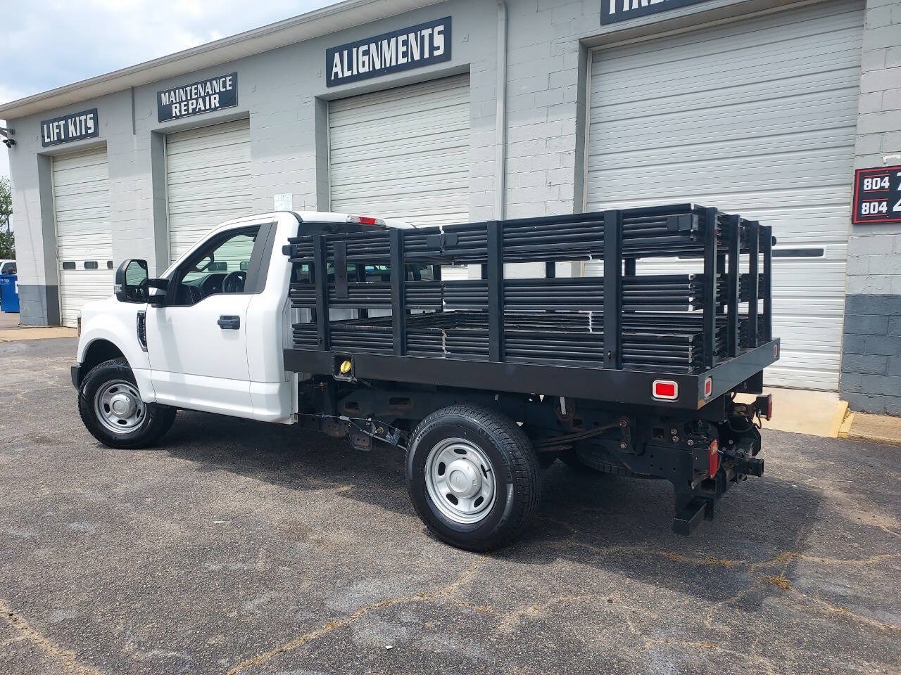 Used 2019 Ford F250 XL w/ Power Equipment Group RWD image 2
