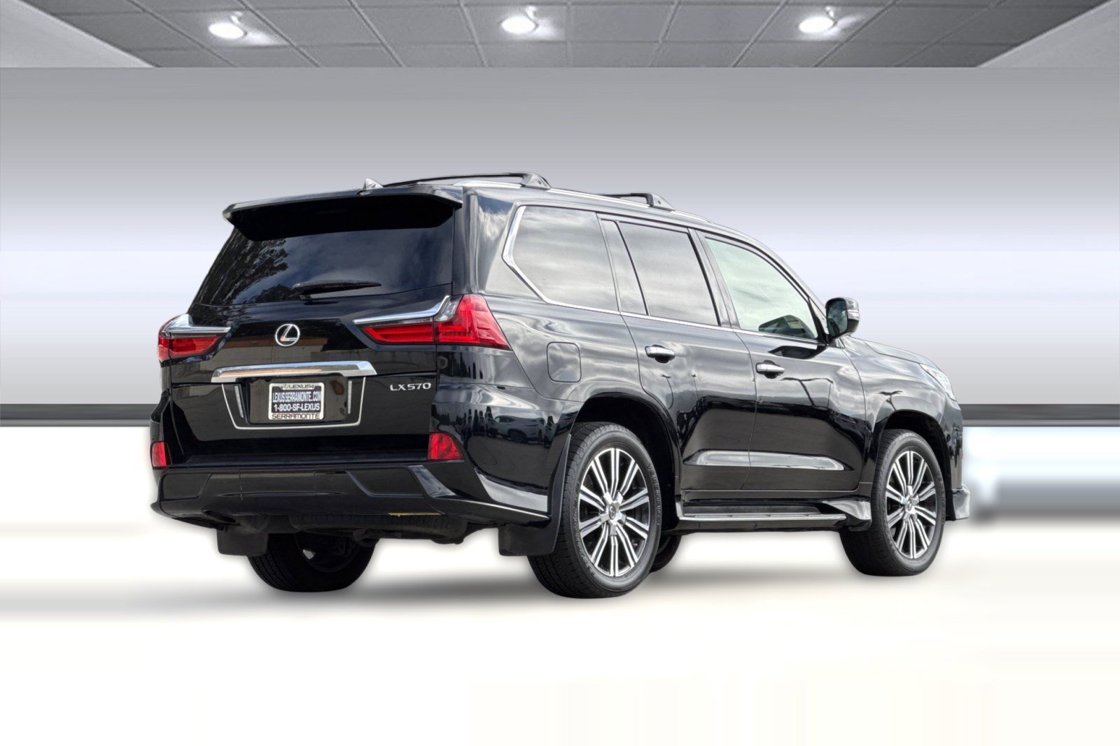 Used 2020 Lexus LX 570 4WD w/ Sport Package image 9