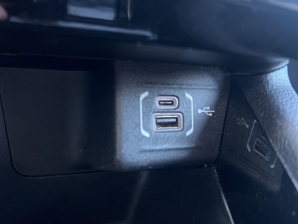 Used 2025 Jeep Compass Limited image 20