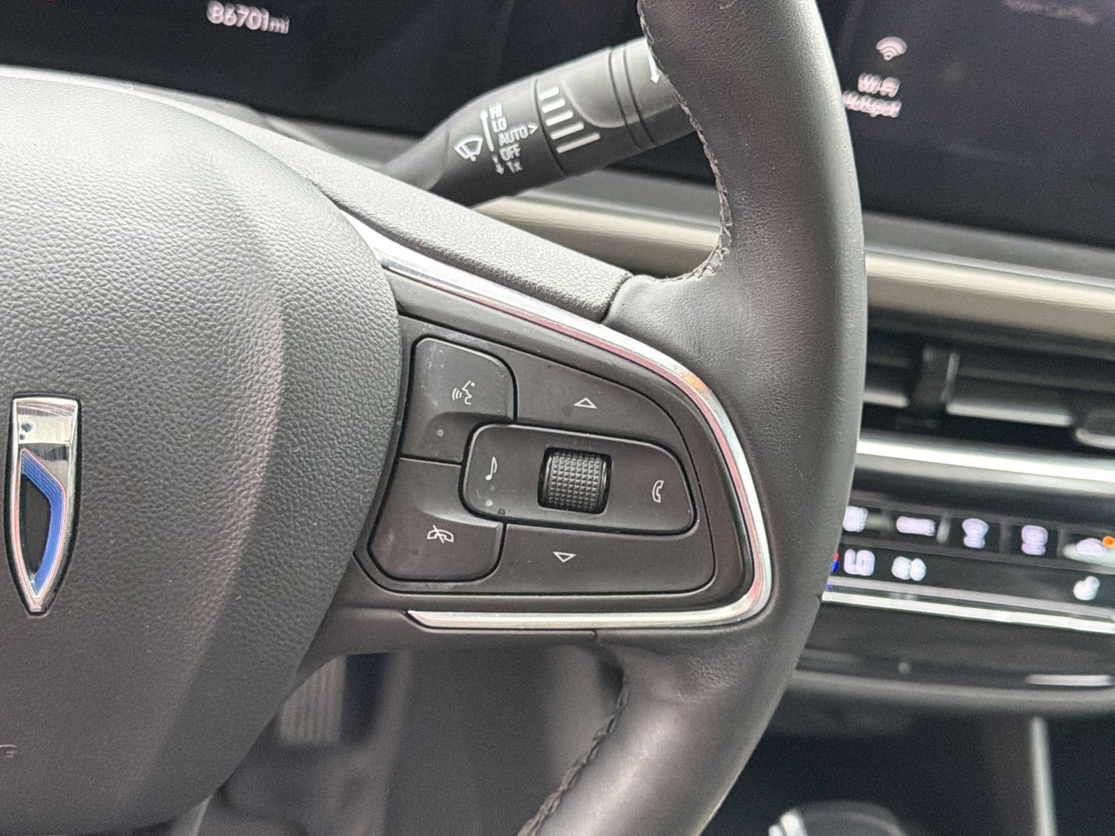 Used 2024 Buick Envista Avenir FWD image 27