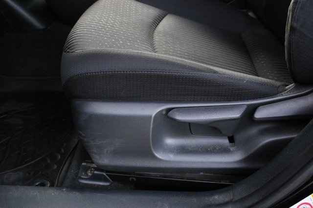 Used 2017 Toyota Prius Three image 7