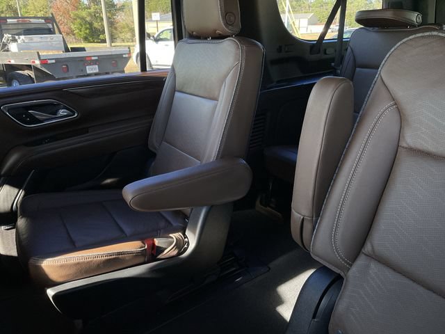 Used 2021 Chevrolet Suburban High Country w/ Premium Package RWD image 27
