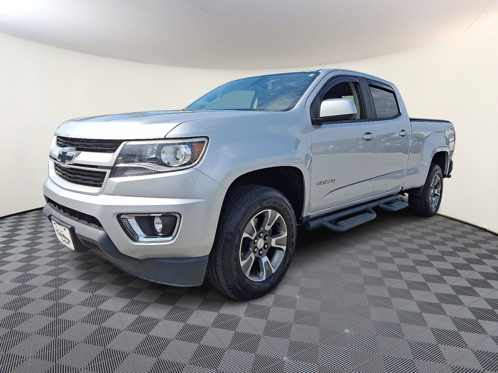 Used 2019 Chevrolet Colorado Z71 AWD/4WD image 3