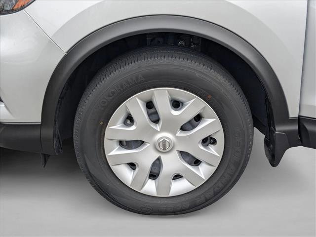 Used 2020 Nissan Rogue Sport S image 29