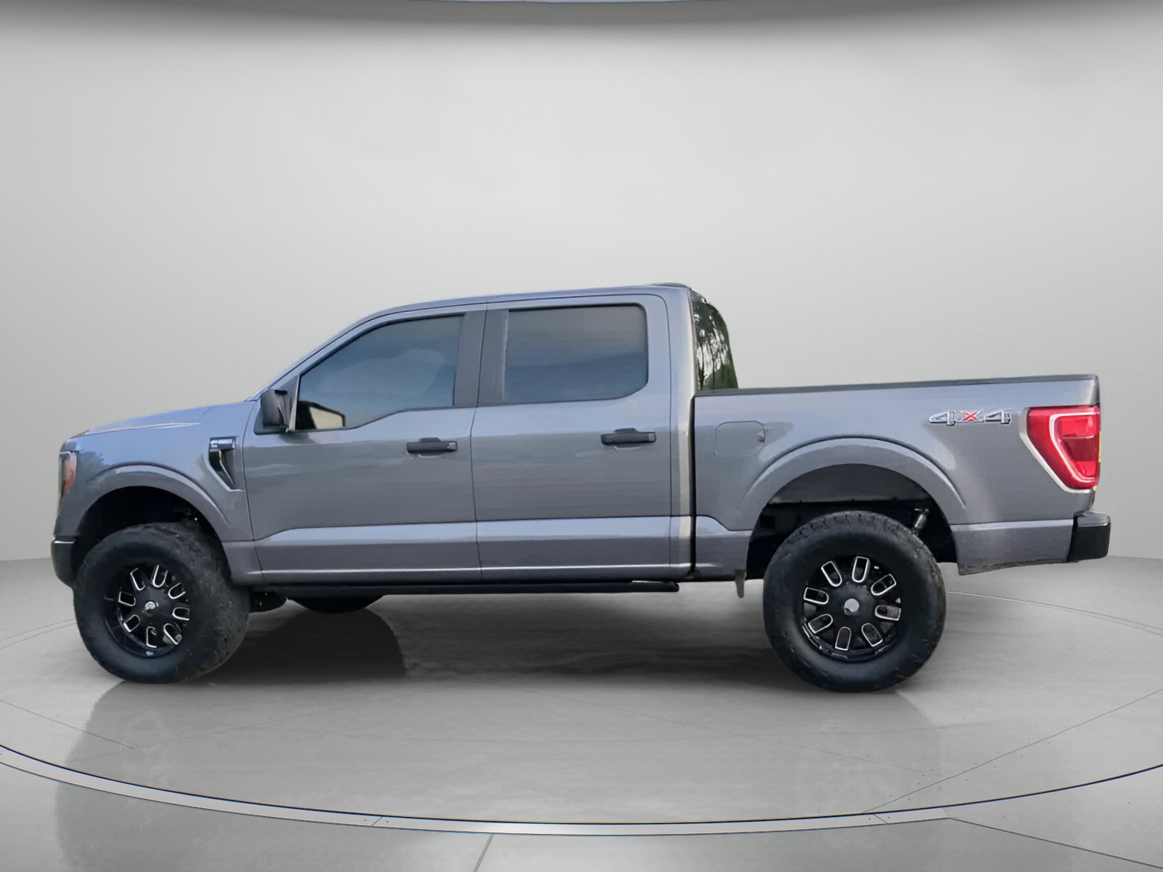 Used 2023 Ford F150 XLT w/ Bed Utility Package AWD/4WD image 17