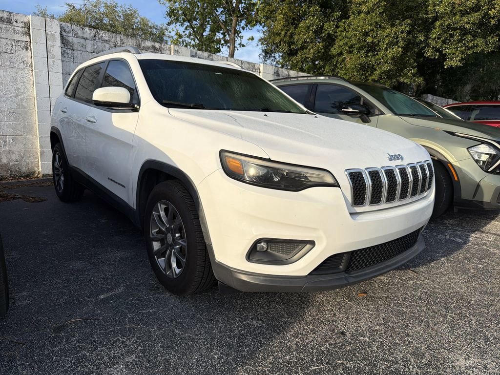 Used 2020 Jeep Cherokee Latitude Plus FWD image 2