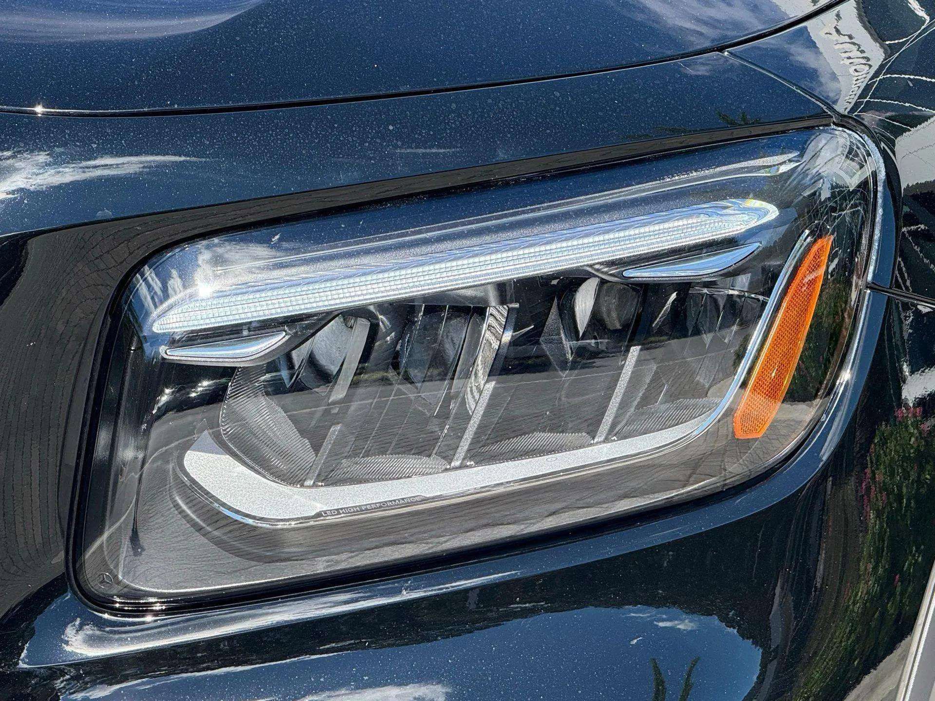 Used 2025 Mercedes-Benz GLB 250 GLB 250 image 10