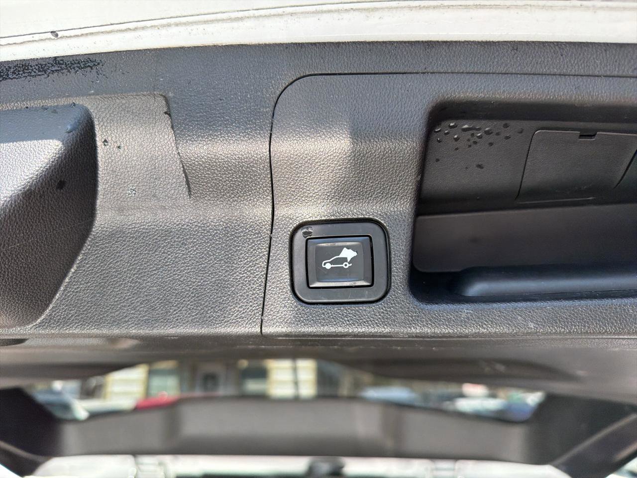 Used 2017 GMC Acadia Denali w/ Technology Package AWD/4WD image 12