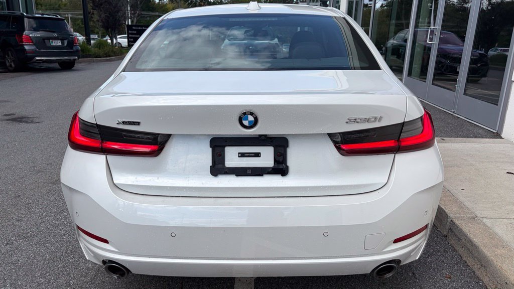 Certified 2024 BMW 330i xDrive Sedan w/ Convenience Package AWD/4WD image 3