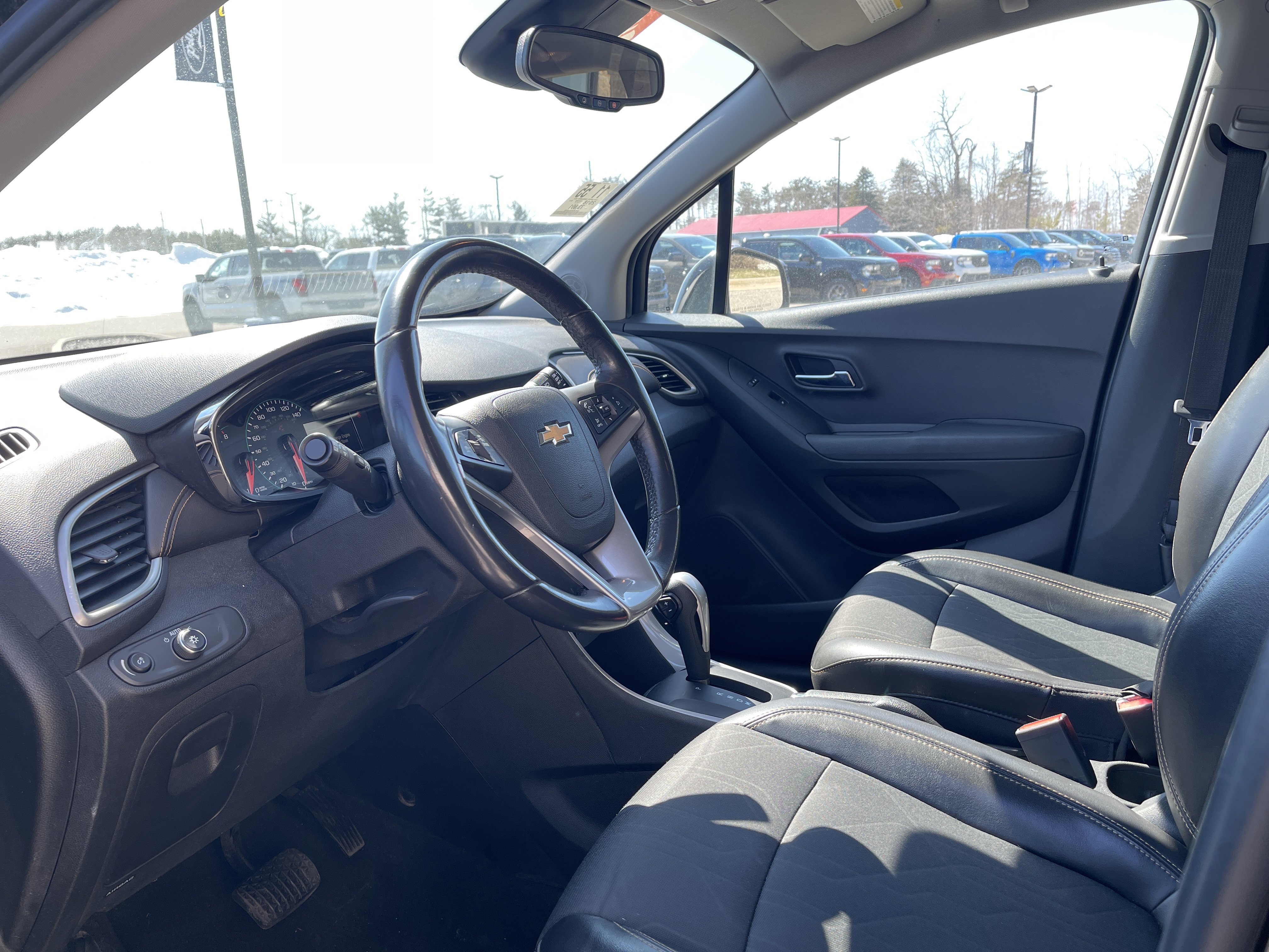 Used 2018 Chevrolet Trax LT w/ LT Convenience Package image 10