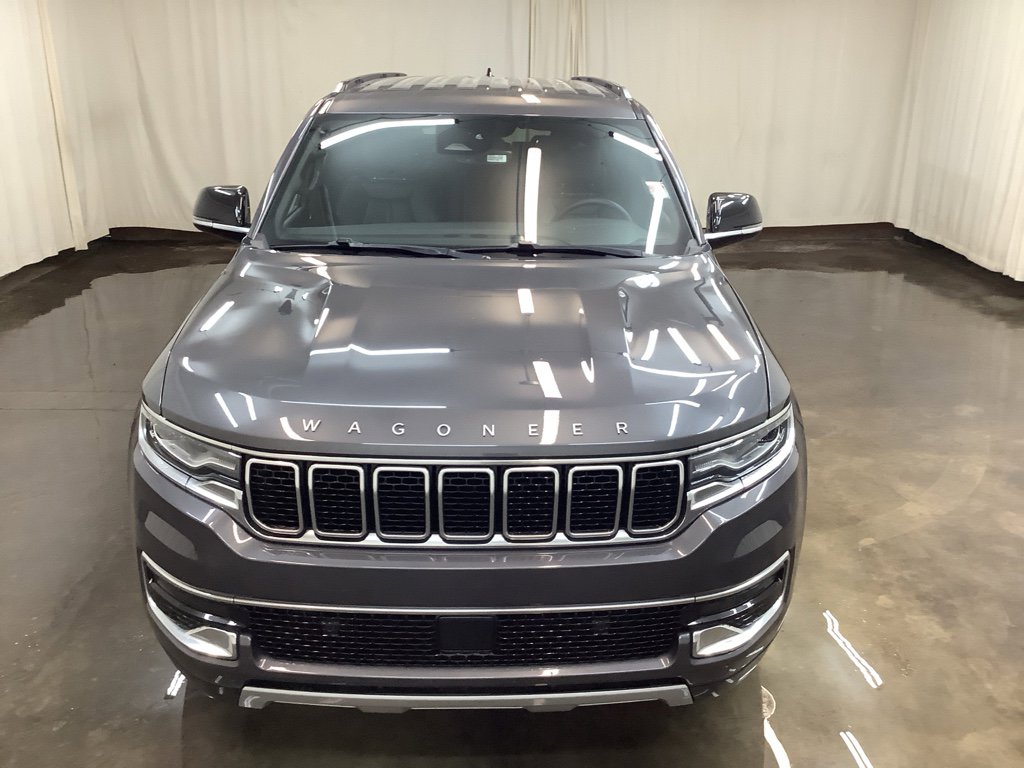 Used 2024 Jeep Wagoneer L Series II w/ Flexible Seating Group image 3