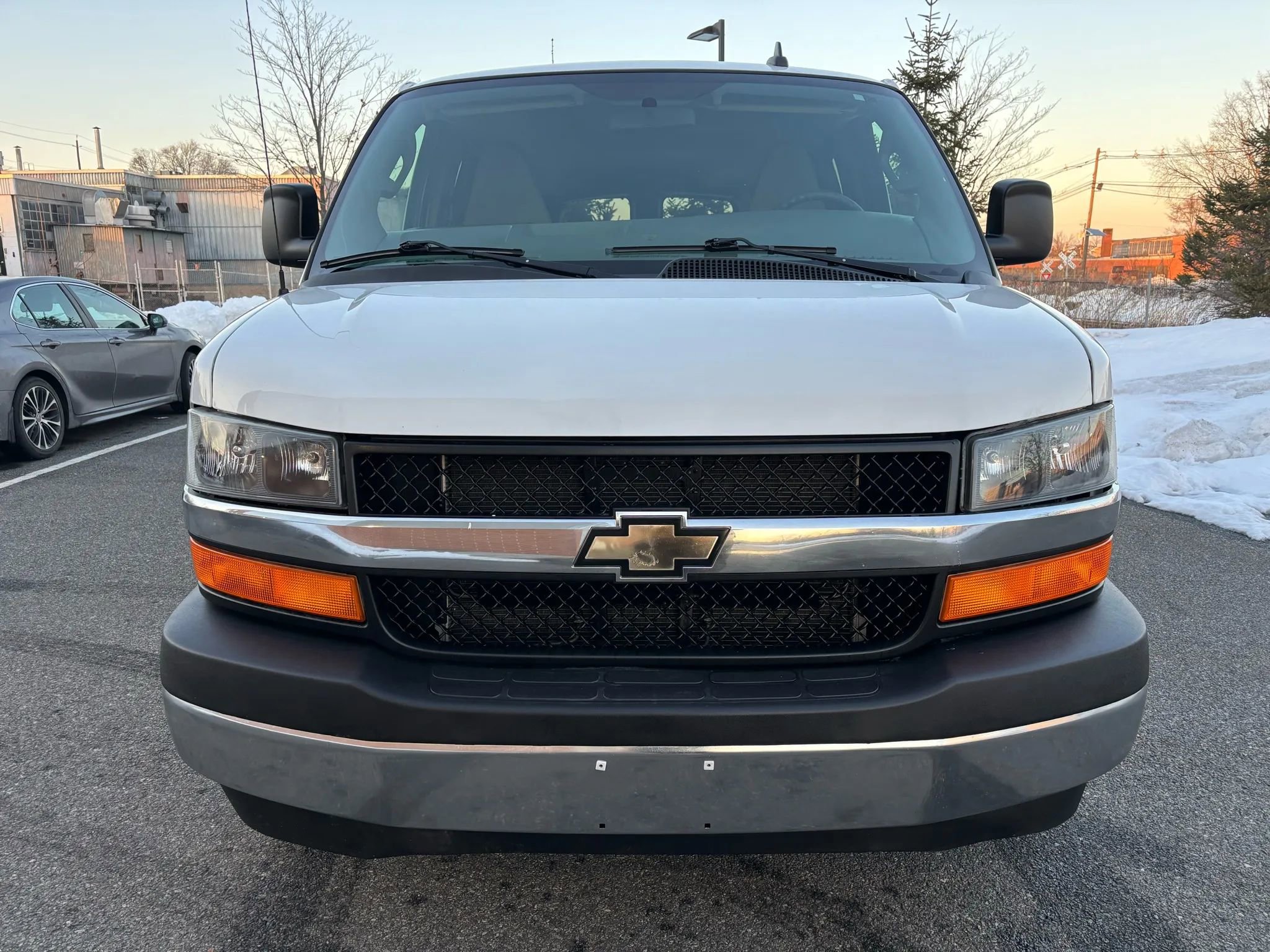 Used 2017 Chevrolet Express 2500 LT w/ LT Preferred Equipment Group RWD image 15