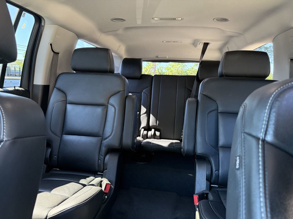 Used 2019 Chevrolet Suburban LT image 32
