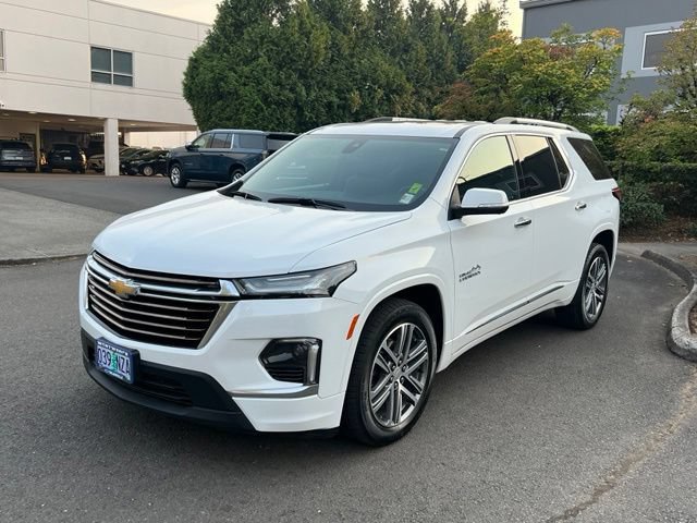 Used 2023 Chevrolet Traverse High Country AWD/4WD image 3