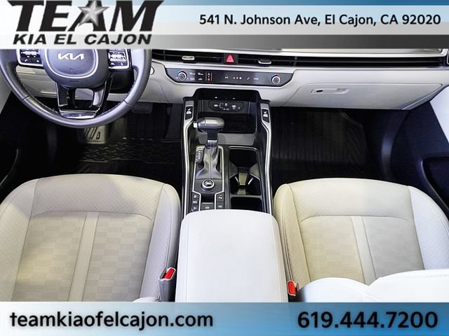 Certified 2025 Kia Sorento S w/ Panoramic Sunroof Package FWD image 24