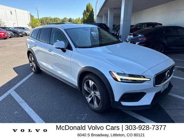 Used 2020 Volvo V60 T5 Cross Country w/ Protection Package Premier AWD/4WD image 2