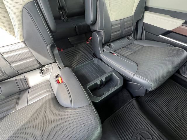 Used 2023 Toyota Sequoia Capstone AWD/4WD image 23