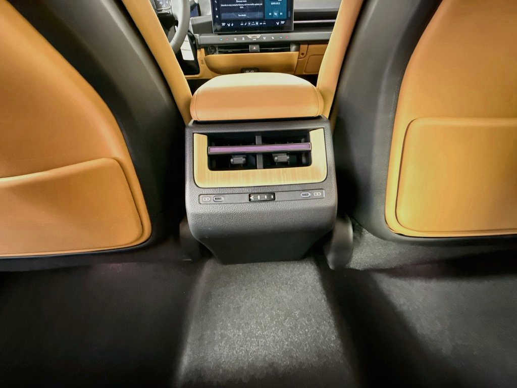 New 2026 Lexus ES 350e w/ Accessory Package (Z1) FWD image 18